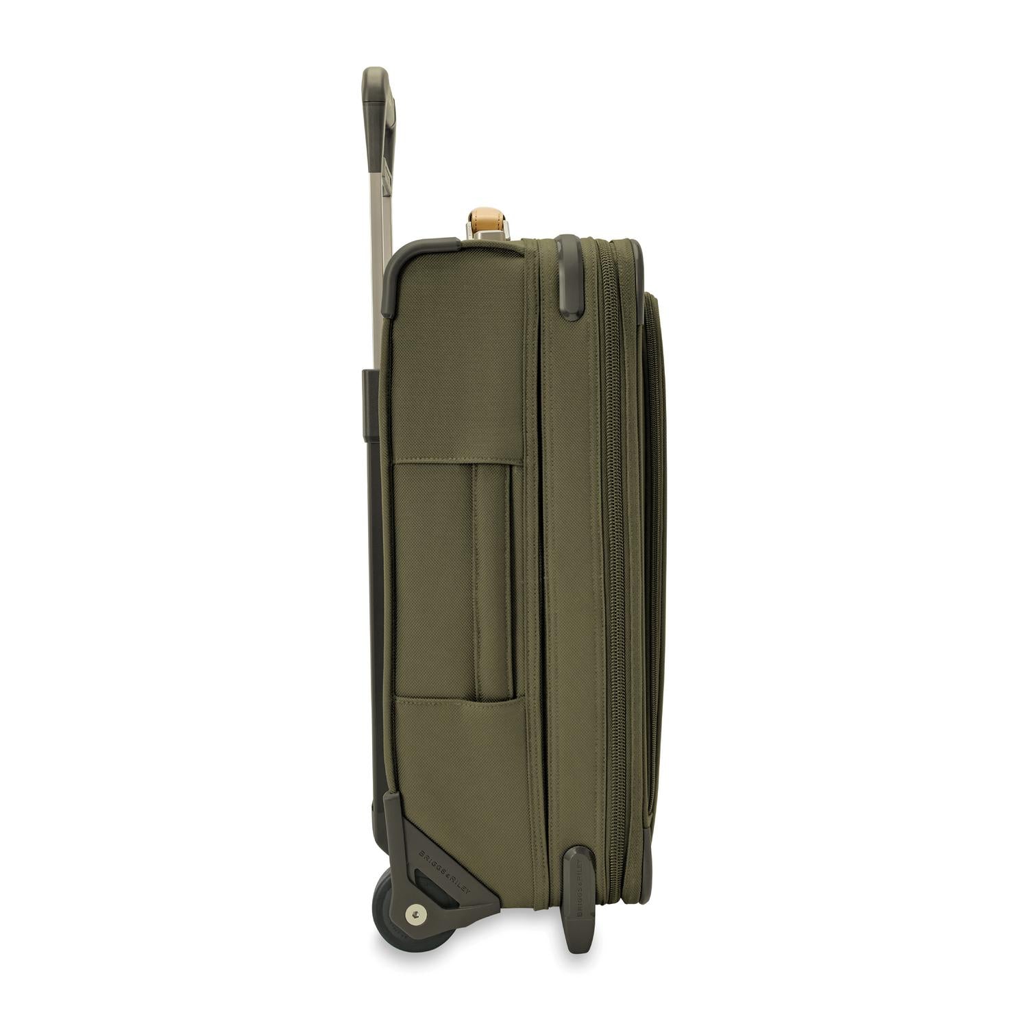 Briggs & Riley Baseline Essential 22-Inch Expandable Spinner Carry